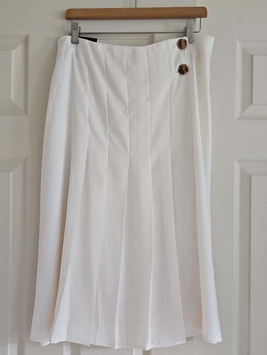 Banana Republic Dresses & Skirts - Banana Republic Cream Wrap Pleated Midi Skirt with Button Closure